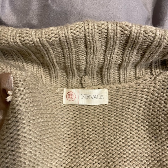 Sz.M (8-10) faux fur sweater vest - Picture 3 of 8
